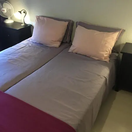 Hennekens Hof Guest house 2*