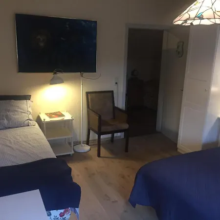 Hennekens Hof 2*